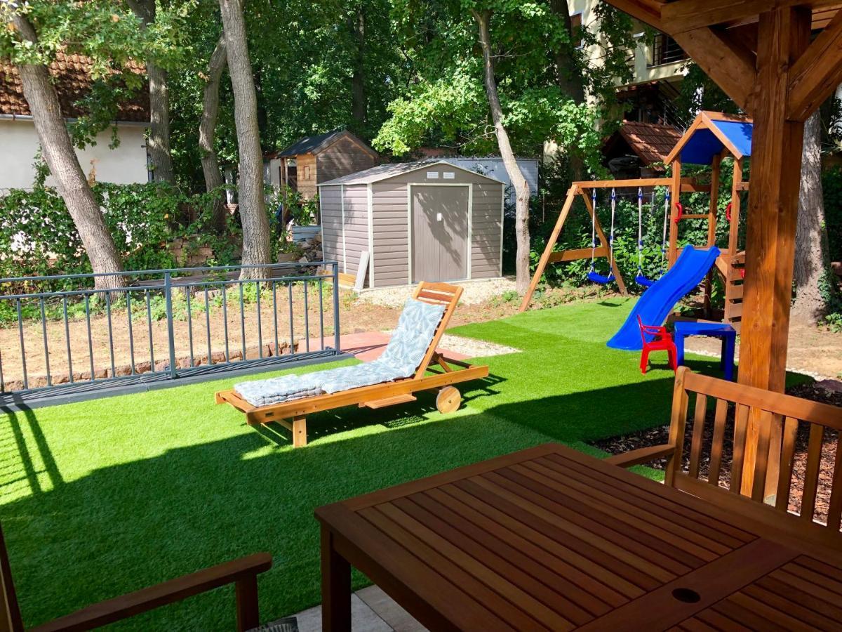 Balaton Wellness Tom Cat Nyaralo 1 Wellness Es 1 Gyermekbarat Apartmannal Kovagoors Dış mekan fotoğraf