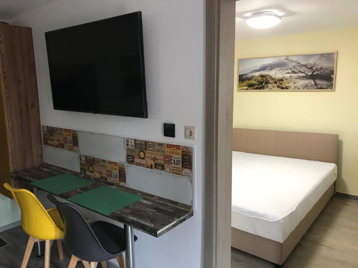 Balaton Wellness Tom Cat Nyaralo 1 Wellness Es 1 Gyermekbarat Apartmannal Kovagoors Dış mekan fotoğraf