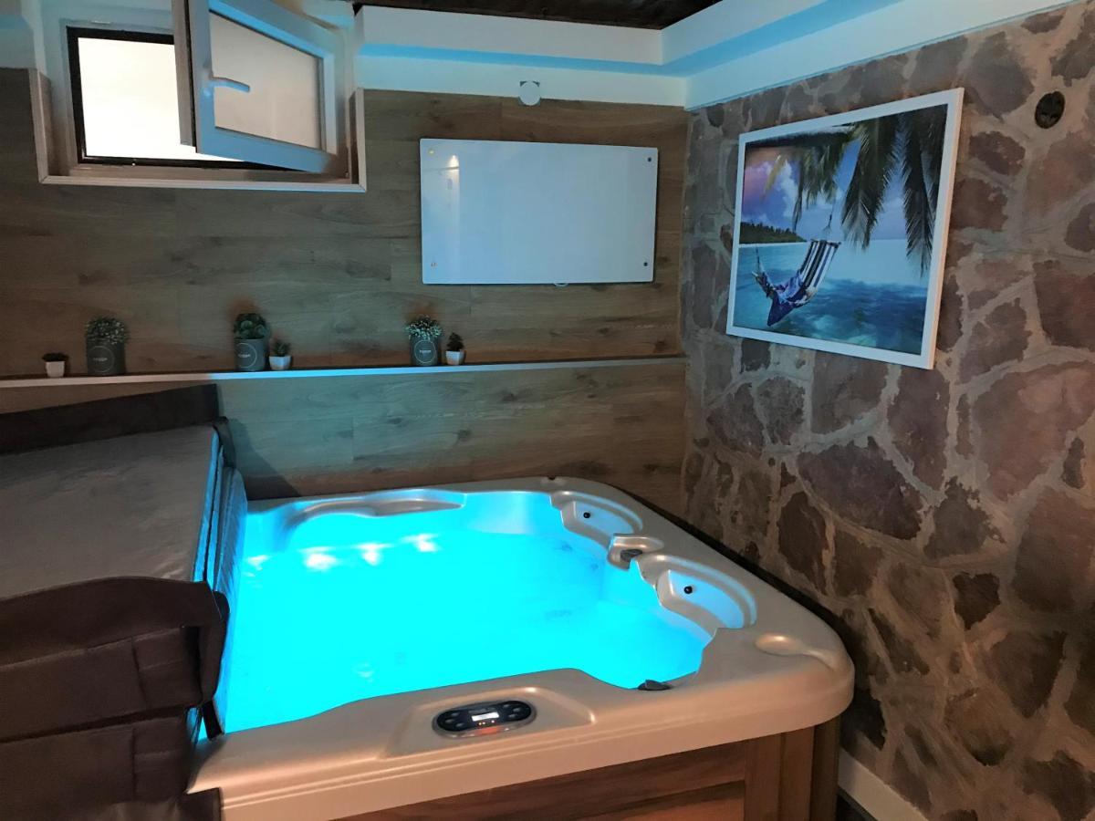 Balaton Wellness Tom Cat Nyaralo 1 Wellness Es 1 Gyermekbarat Apartmannal Kovagoors Dış mekan fotoğraf
